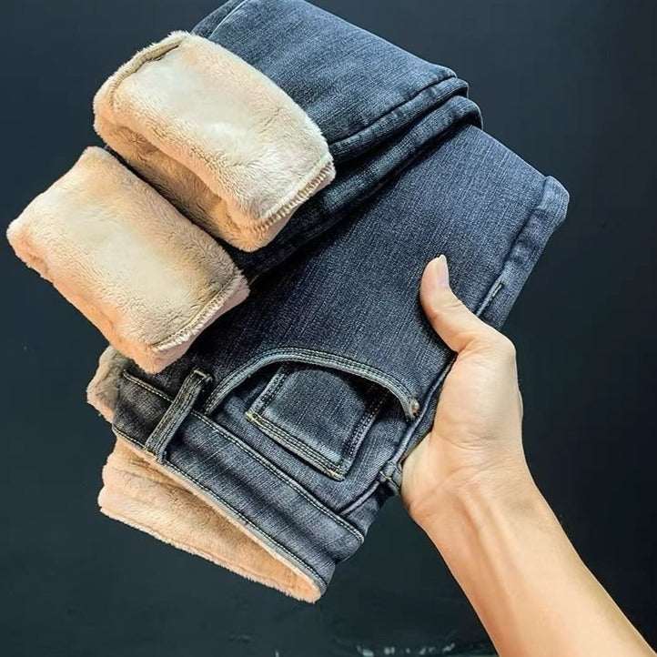 Calça Jeans Peluciada com Elastano - Somente Hoje FRETE GRÁTIS